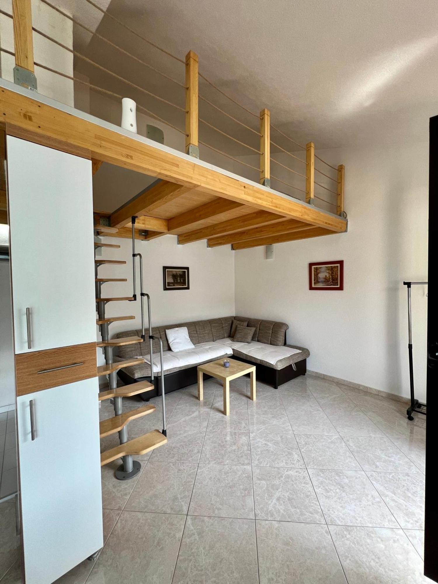 Apartman Tesla *